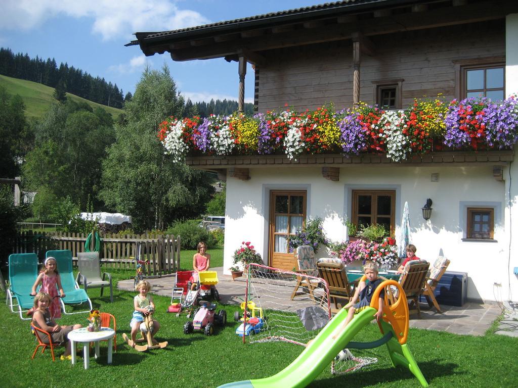 Ferienhaus Niedermoser Leogang Luaran gambar